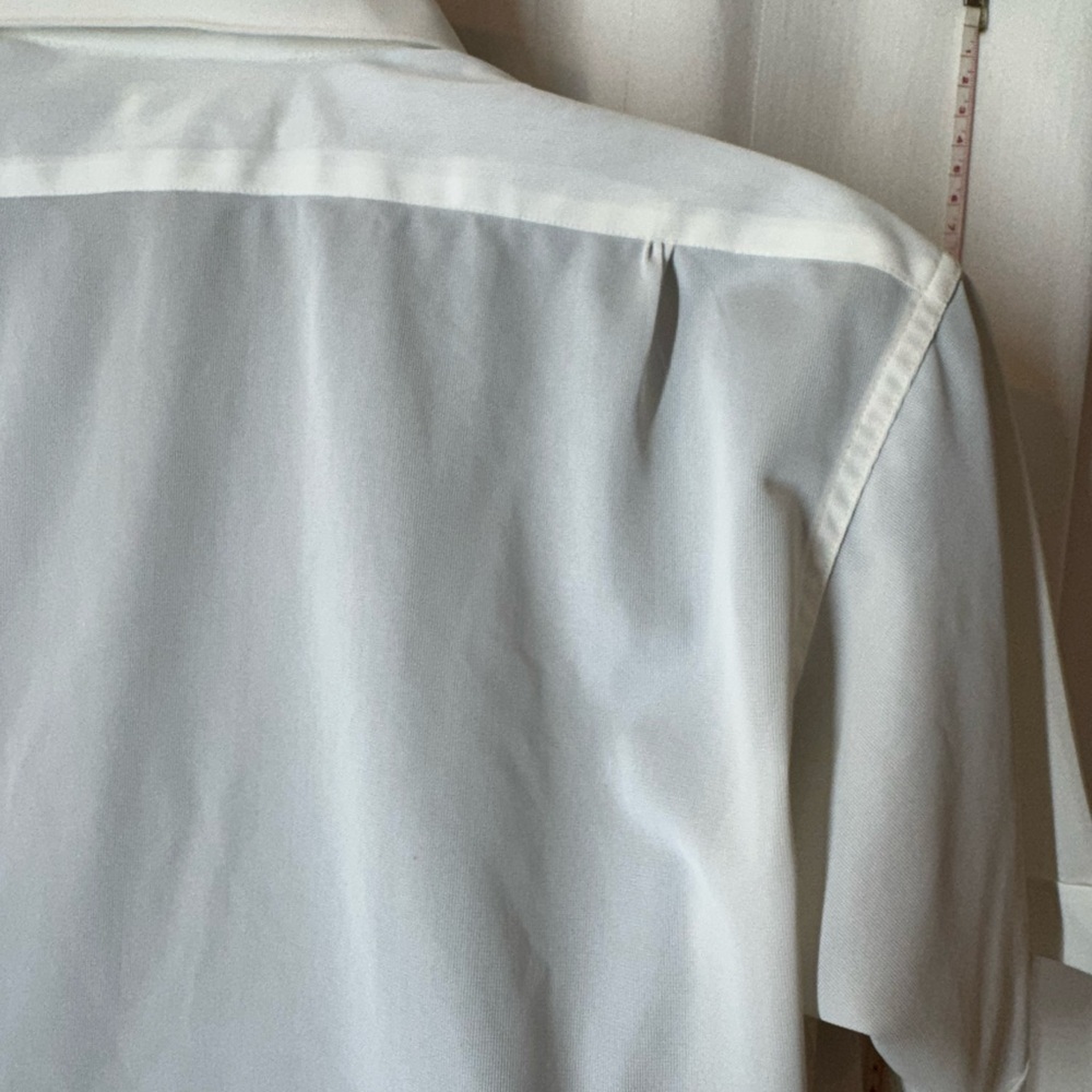 Van Heusen Vantric Button Down - image 7